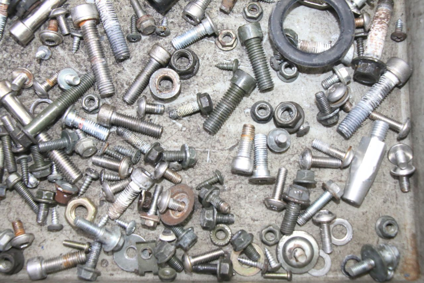 photo de TORNILLOS MAG POWER R-STREET 50 (2016 - 2025) - Primer plano técnico