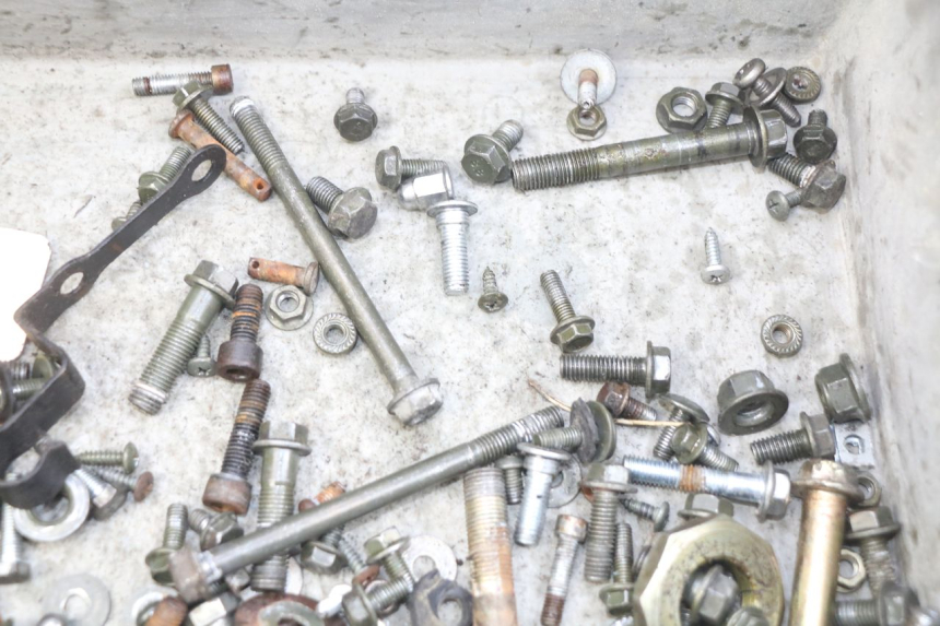 photo de BOLSA DE TORNILLERÍA TORNILLO YAMASAKI RAPTOR 50 (2013 - 2018) - Otra perspectiva