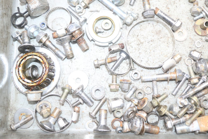 photo de TORNILLOS REGAL RAPTOR SPYDER 125 (2010 - 2018) - Otra perspectiva