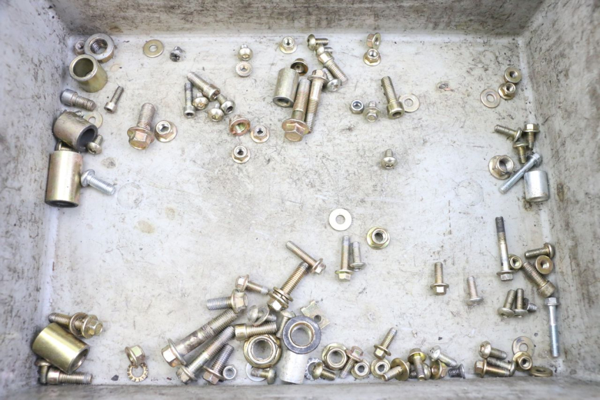 photo de BOLSA DE TORNILLERÍA TORNILLO APOLLO RFZ 125 - Vista principal