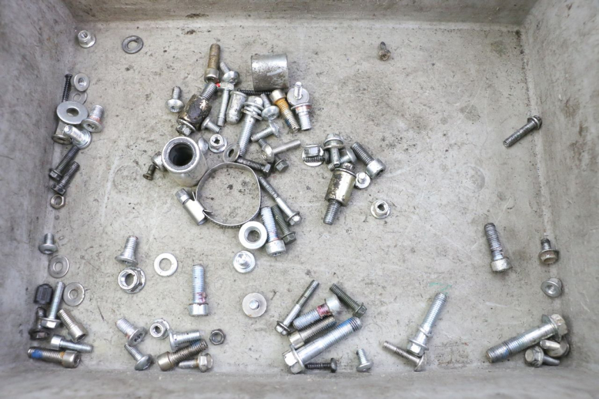 photo de BOLSA DE TORNILLERÍA TORNILLO APOLLO RFZ 125 - Vista principal