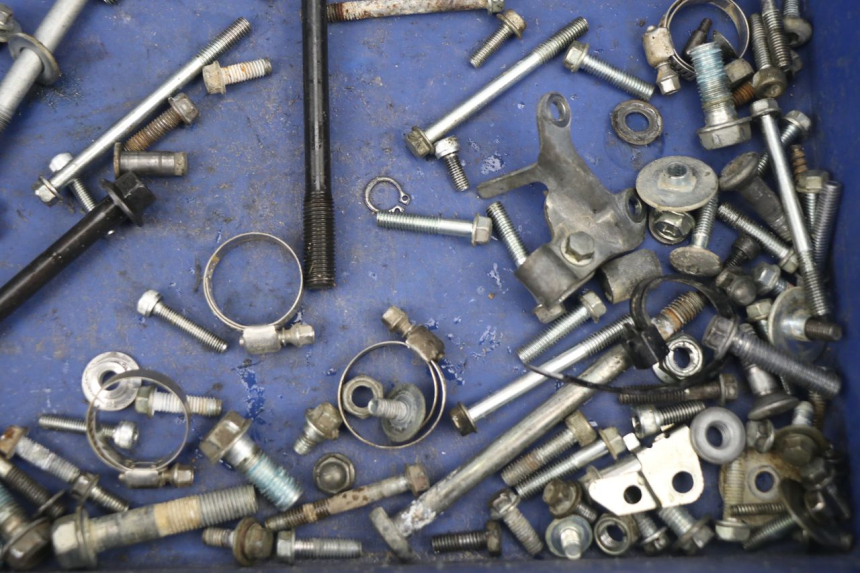 photo de BOLSA DE TORNILLERÍA TORNILLO SUZUKI RM-Z RMZ 250 (2010 - 2016) - Zoom estado de uso