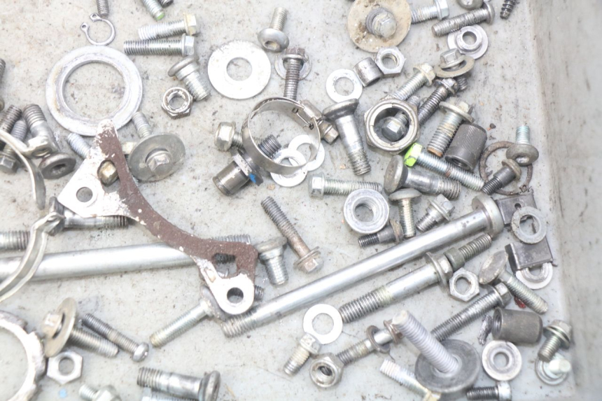 photo de BOLSA DE TORNILLERÍA TORNILLO SUZUKI RM-Z RMZ 250 (2010 - 2016) - Otra perspectiva