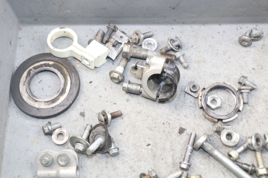 photo de TORNILLOS SUZUKI RMZ RM-Z 450 (2008 - 2011) - Primer plano técnico