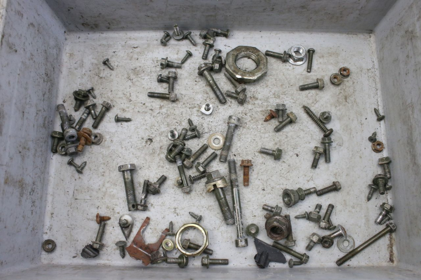 photo de BOLSA DE TORNILLERÍA TORNILLO TNT MOTOR ROMA 10' 2T 50 (2011 - 2018) - Vista principal