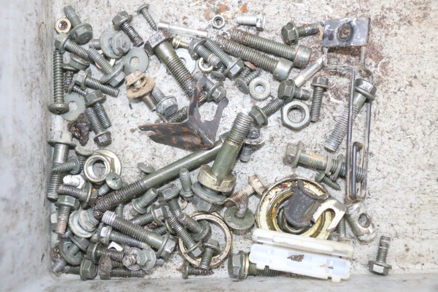 photo de BOLSA DE TORNILLERÍA TORNILLO TNT MOTOR ROMA 10' 2T 50 (2011 - 2018) - Vista principal