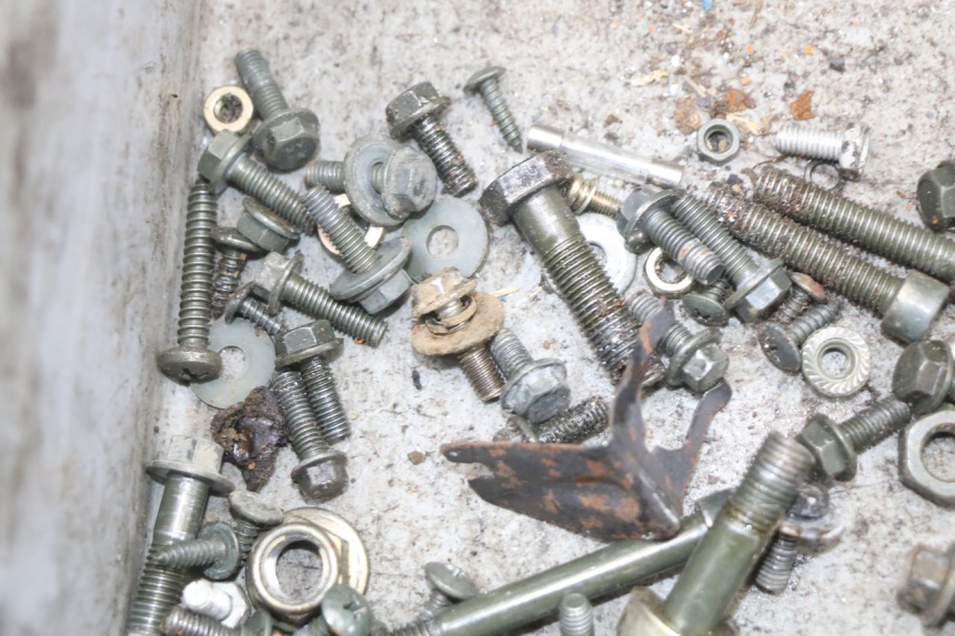 photo de BOLSA DE TORNILLERÍA TORNILLO TNT MOTOR ROMA 10' 2T 50 (2011 - 2018) - Detalle de la pieza