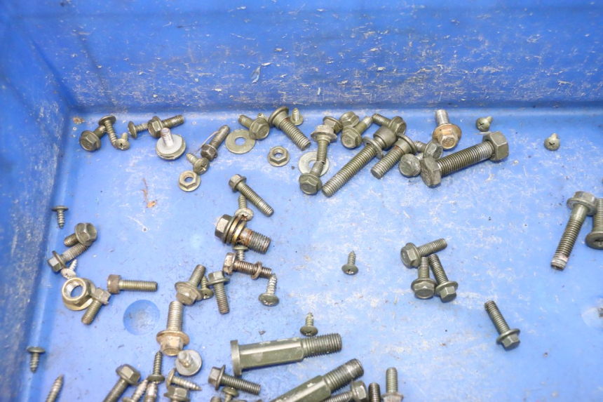 photo de BOLSA DE TORNILLERÍA TORNILLO TNT MOTOR ROMA 10' 2T 50 (2011 - 2018) - Primer plano técnico
