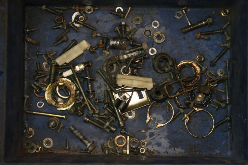 photo de BOLSA DE TORNILLERÍA TORNILLO TNT MOTOR ROMA 10' 4T 50 (2019 - 2022) - Zoom estado de uso