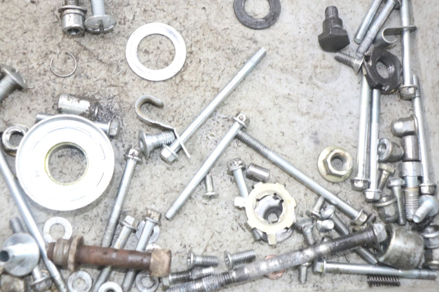 photo de TORNILLOS MINI MX ROOKIE 125 - Zoom estado de uso