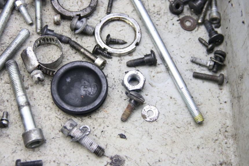 photo de BOLSA DE TORNILLERÍA TORNILLO GILERA RUNNER SP 50 (2009 - 2017) - Otra perspectiva