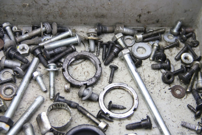 photo de BOLSA DE TORNILLERÍA TORNILLO GILERA RUNNER SP 50 (2009 - 2017) - Primer plano técnico