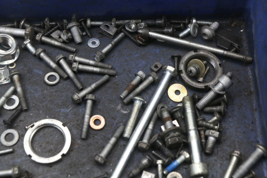 photo de BOLSA DE TORNILLERÍA TORNILLO GILERA RUNNER SP 50 (2009 - 2017) - Otra perspectiva