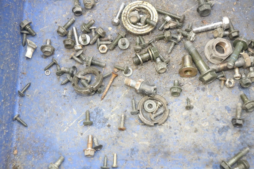 photo de BOLSA DE TORNILLERÍA TORNILLO KEEWAY RY6 2T 50 (2011 - 2019) - Zoom estado de uso