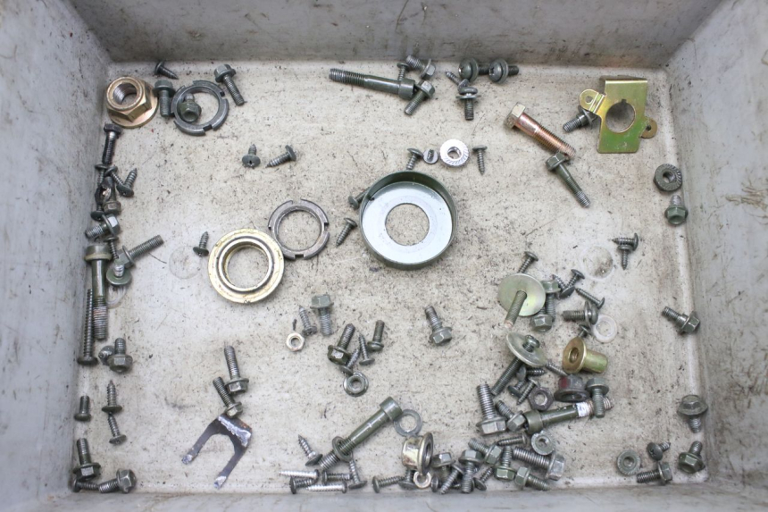 photo de BOLSA DE TORNILLERÍA TORNILLO KEEWAY RY6 2T 50 (2011 - 2019) - Vista principal