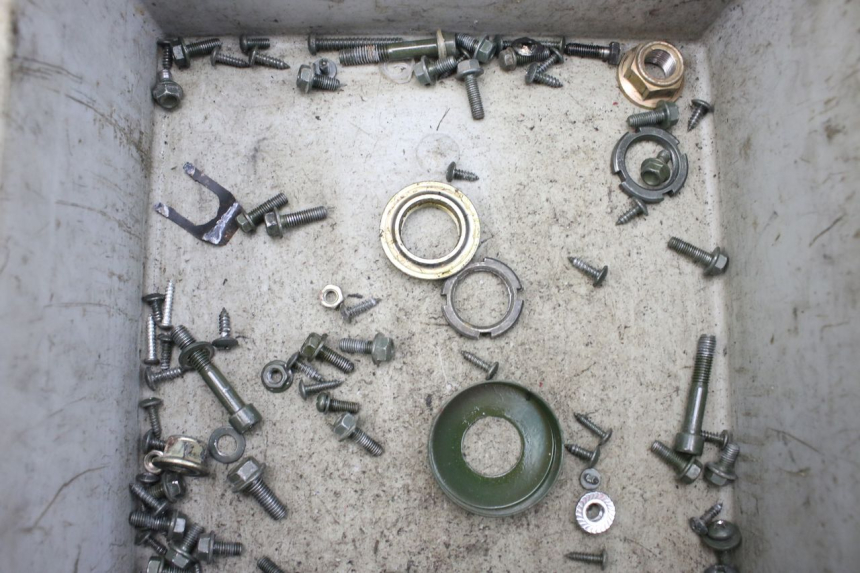 photo de BOLSA DE TORNILLERÍA TORNILLO KEEWAY RY6 2T 50 (2011 - 2019) - Zoom estado de uso