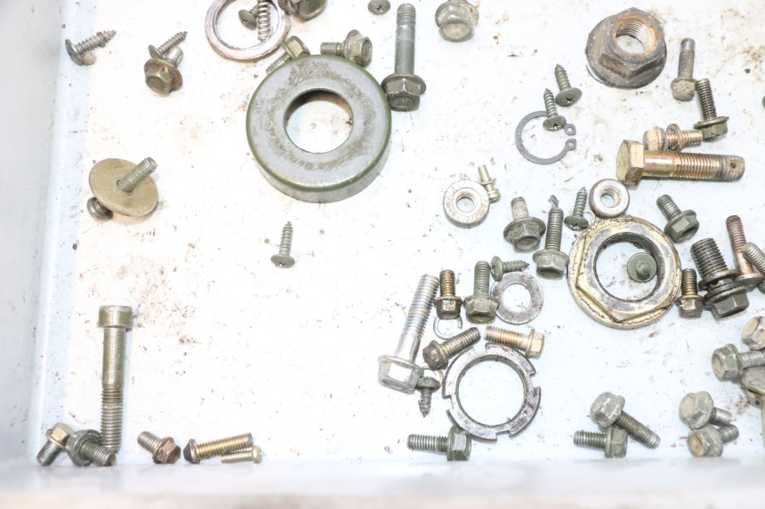 photo de BOLSA DE TORNILLERÍA TORNILLO KEEWAY RY6 2T 50 (2011 - 2019) - Primer plano técnico