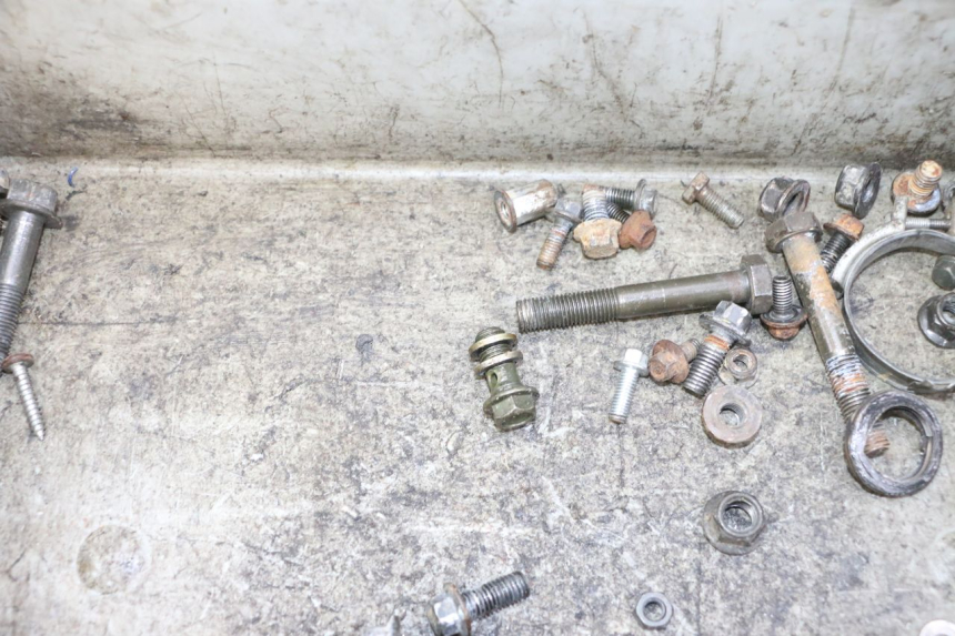 photo de TORNILLOS HYTRACK S 150 (2003 - 2011) - Detalle de la pieza