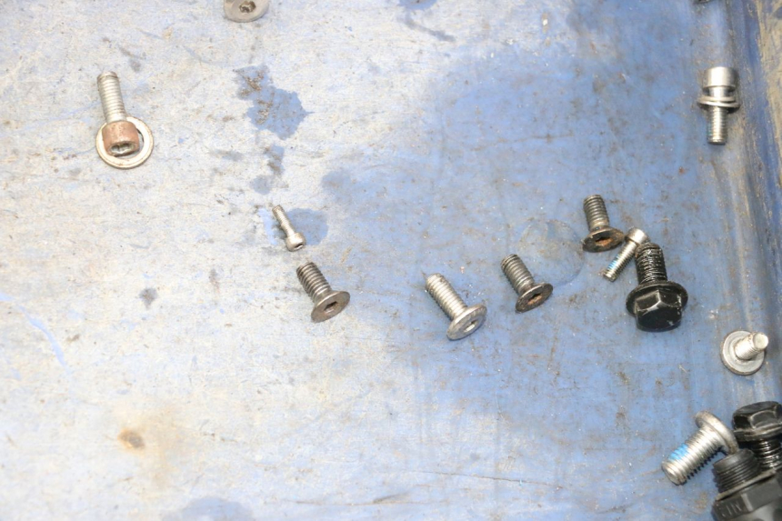 photo de TORNILLOS HERO S10 1 - Otra perspectiva