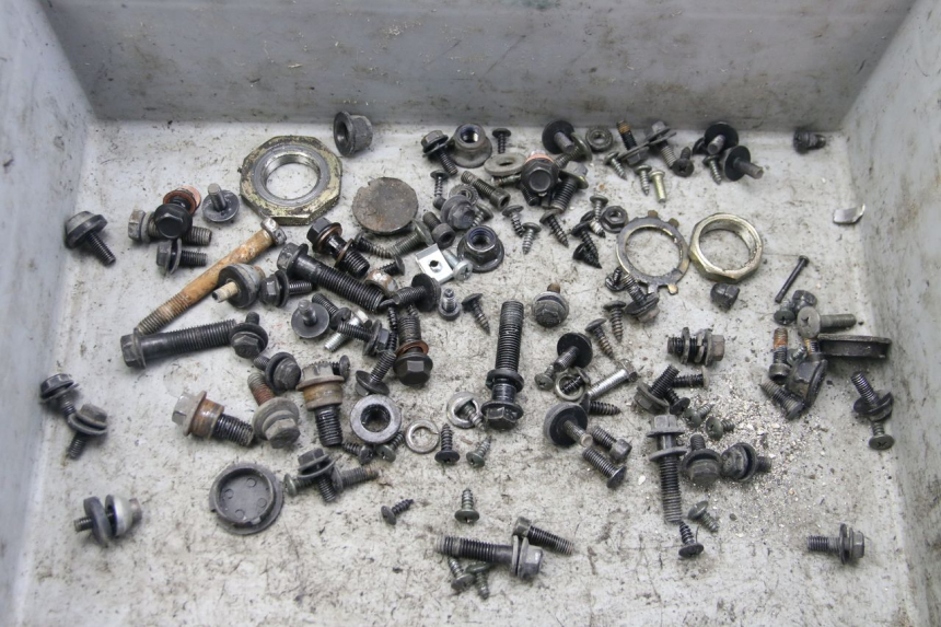 photo de BOLSA DE TORNILLERÍA TORNILLO LVNENG S5 1 (2019 - 2023) - Vista principal