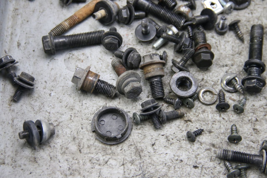 photo de BOLSA DE TORNILLERÍA TORNILLO LVNENG S5 1 (2019 - 2023) - Detalle de la pieza