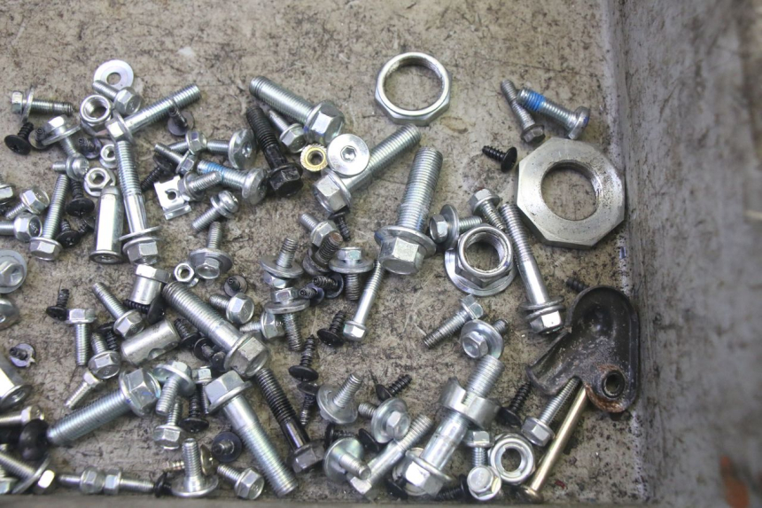 photo de TORNILLOS JM MOTORS SANTANA EVO 50 (2024 - 2026) - Detalle de la pieza