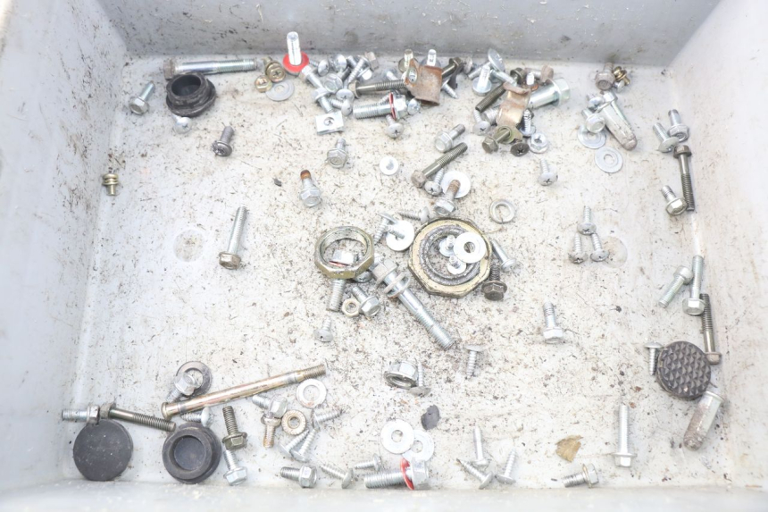 photo de BOLSA DE TORNILLERÍA TORNILLO JM MOTORS SANTANA 50 (2014 - 2023) - Vista principal