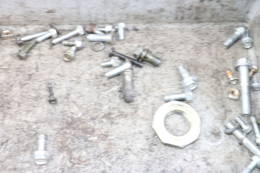 photo de BOLSA DE TORNILLERÍA TORNILLO JM MOTORS SANTANA 50 (2014 - 2023) - Zoom estado de uso