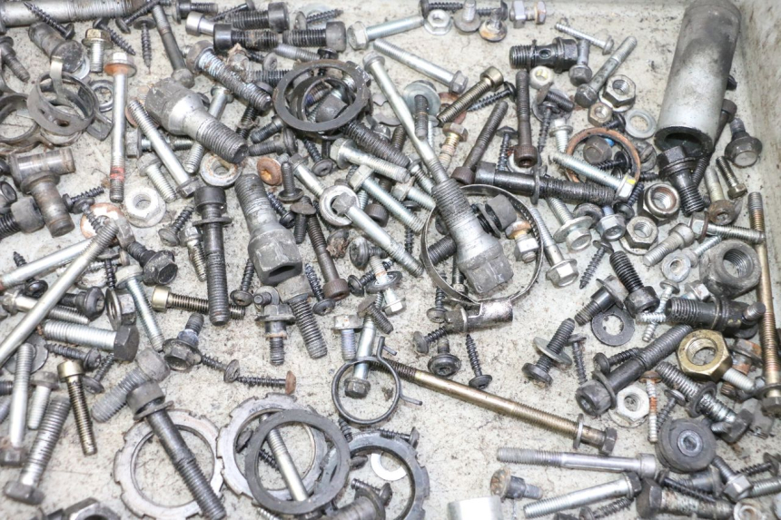 photo de TORNILLOS PEUGEOT SATELIS 125 (2013 - 2018) - Detalle de la pieza