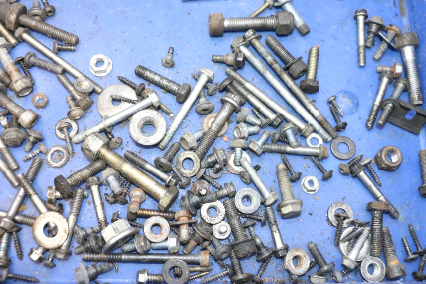 photo de BOLSA DE TORNILLERÍA TORNILLO PEUGEOT SATELIS 125 (2006 - 2009) - Detalle de la pieza