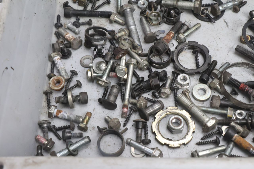 photo de TORNILLOS PEUGEOT SATELIS 125 (2013 - 2018) - Detalle de la pieza