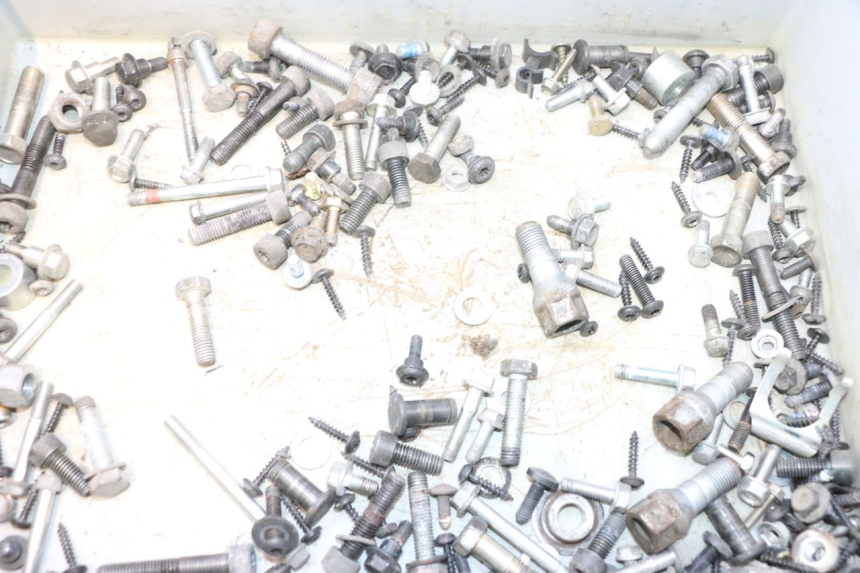 photo de TORNILLOS PEUGEOT SATELIS 125 (2013 - 2018) - Zoom estado de uso