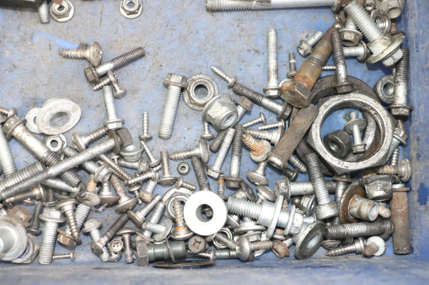 photo de TORNILLOS APRILIA SCARABEO GT TOURING 125 (1999 - 2005) - Otra perspectiva