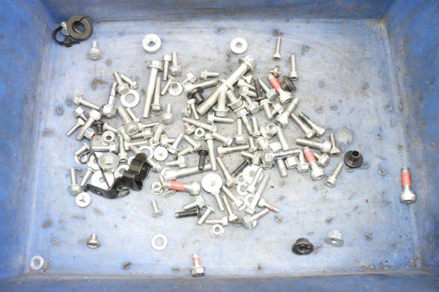 photo de TORNILLOS ROYAL ENFIELD SCRAM 411 (2022 - 2024) - Vista principal