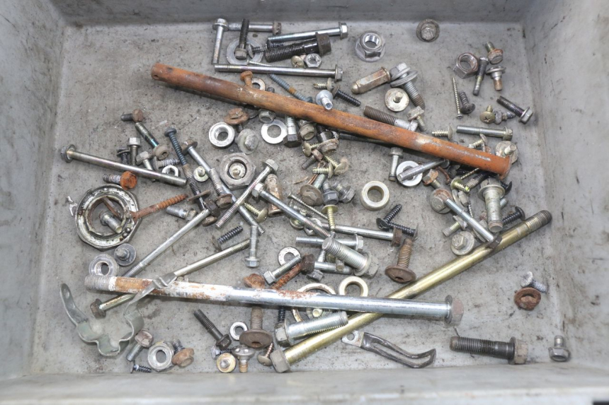 photo de BOLSA DE TORNILLERÍA TORNILLO HONDA SCV LEAD 100 (2003 - 2007) - Vista principal