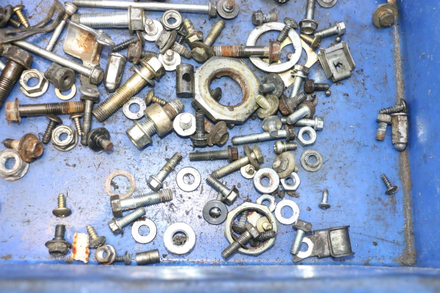 photo de BOLSA DE TORNILLERÍA TORNILLO HONDA SCV LEAD 100 (2003 - 2007) - Primer plano técnico