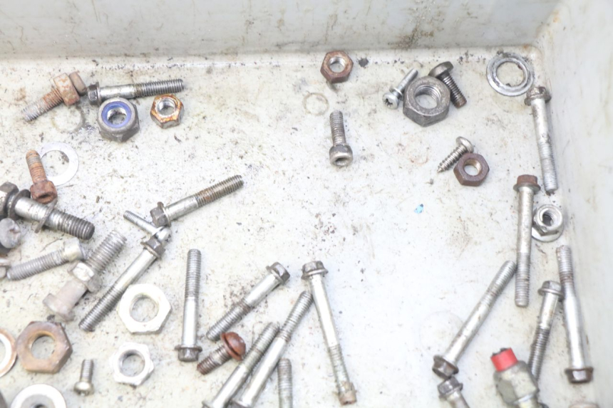 photo de BOLSA DE TORNILLERÍA TORNILLO DERBI SENDA 50 (2003 - 2005) - Otra perspectiva