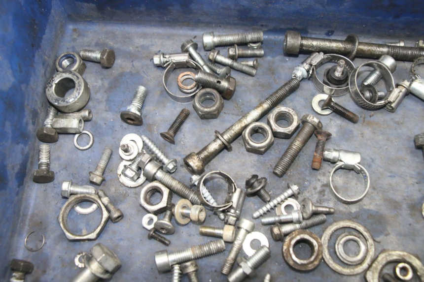 photo de TORNILLOS DERBI SENDA SM DRD X-TREME 50 (2011 - 2017) - Otra perspectiva