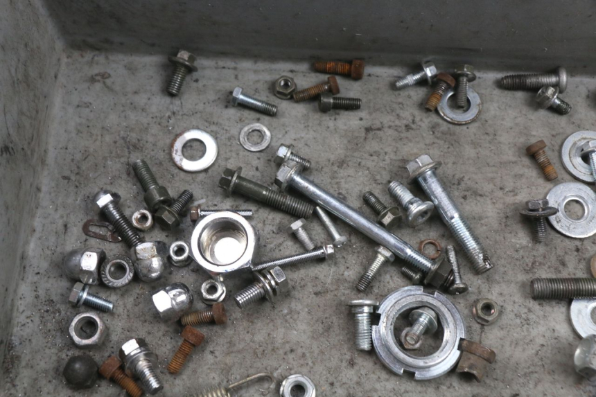 photo de TORNILLOS MASH SEVENTY FIVE 125 (2013 - 2021) - Primer plano técnico