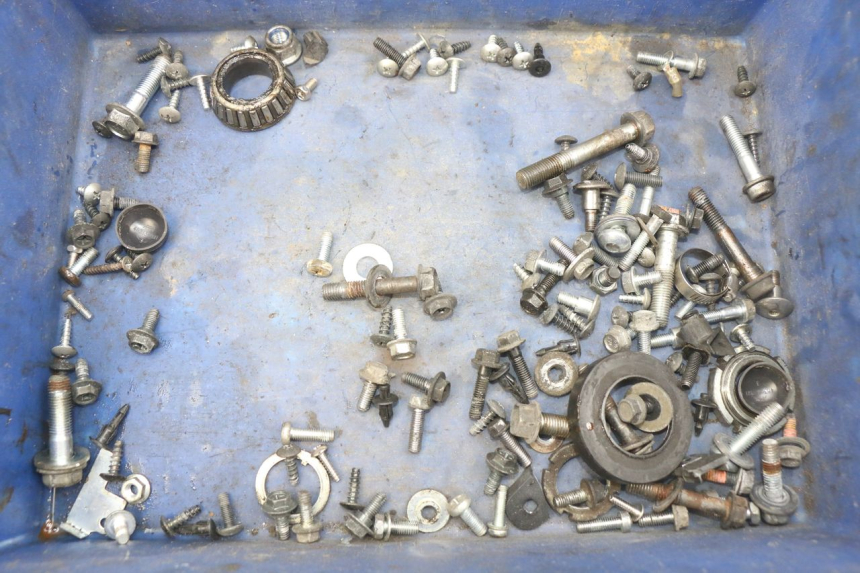 photo de BOLSA DE TORNILLERÍA TORNILLO SUZUKI SIXTEEN 125 (2008 - 2010) - Vista principal