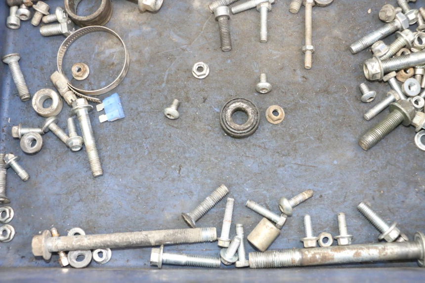 photo de TORNILLOS SMALL MX THUNDER 250 - Zoom estado de uso