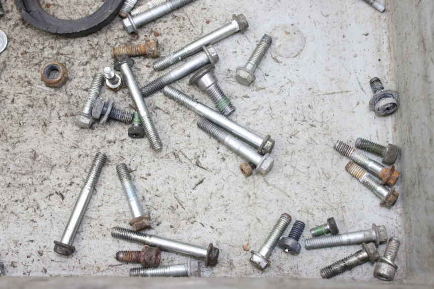 photo de BOLSA DE TORNILLERÍA TORNILLO GILERA SMT SUPERMOTARD 50 (2009 - 2017) - Zoom estado de uso