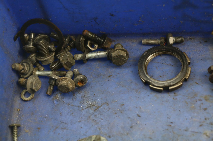 photo de TORNILLOS PEUGEOT SPEEDFIGHT 2 AC 50 (2000 - 2009) - Primer plano técnico