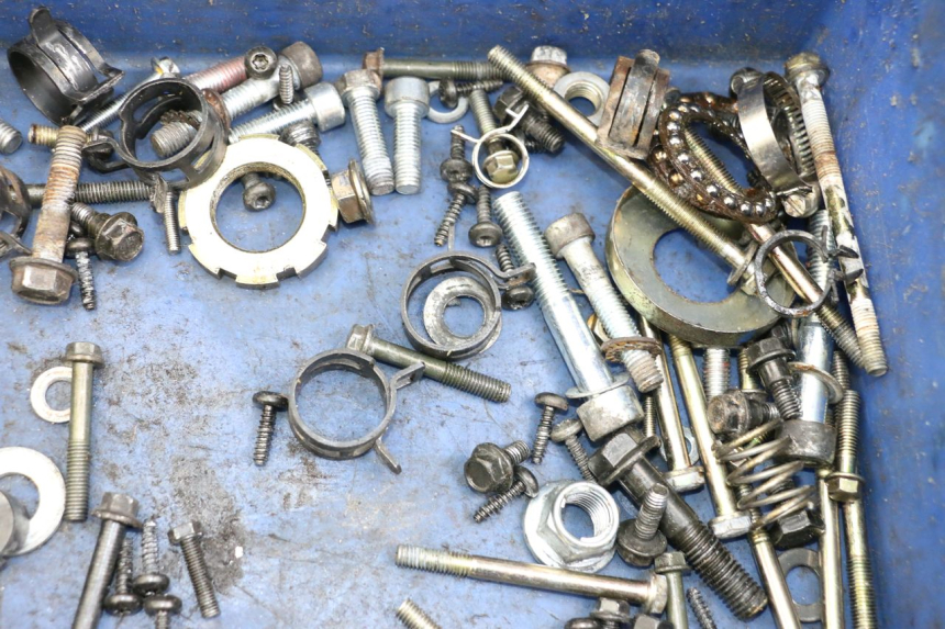 photo de TORNILLOS PEUGEOT SPEEDFIGHT 4 2T 50 (2015 - 2019) - Otra perspectiva