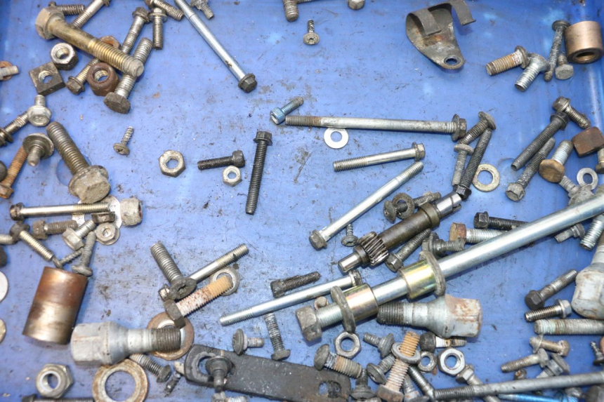 photo de BOLSA DE TORNILLERÍA TORNILLO PEUGEOT SPEEDFIGHT LC 50 (1996 - 2002) - Detalle de la pieza