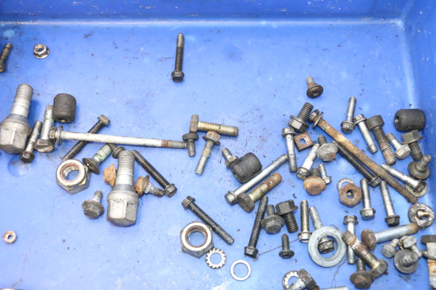 photo de BOLSA DE TORNILLERÍA TORNILLO PEUGEOT SPEEDFIGHT LC 50 (1996 - 2002) - Zoom estado de uso