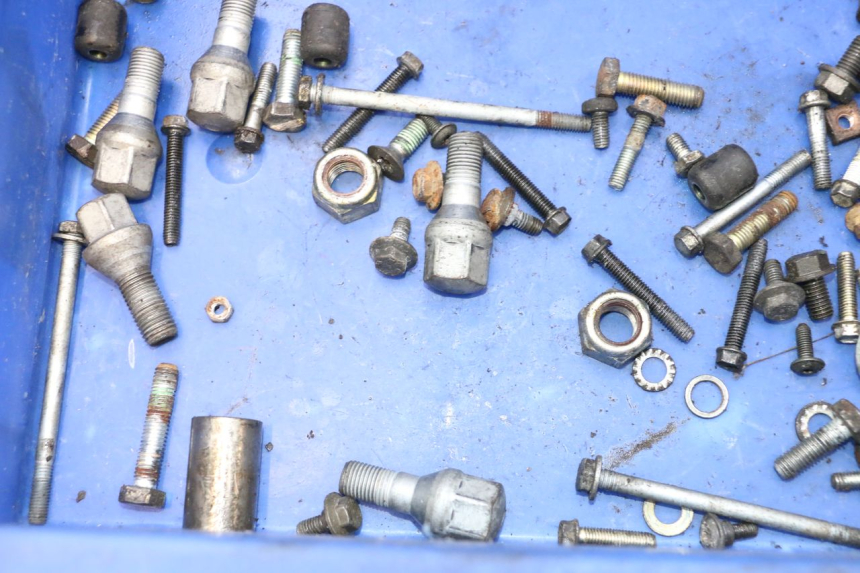 photo de BOLSA DE TORNILLERÍA TORNILLO PEUGEOT SPEEDFIGHT LC 50 (1996 - 2002) - Primer plano técnico