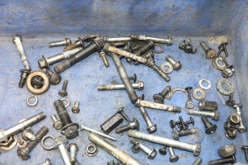 photo de BOLSA DE TORNILLERÍA TORNILLO APRILIA SR 2T 50 (2012 - 2017) - Primer plano técnico