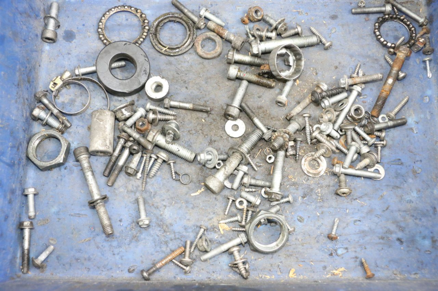 photo de TORNILLOS APRILIA SR CARB LC 2T 50 (2004 - 2012) - Zoom estado de uso