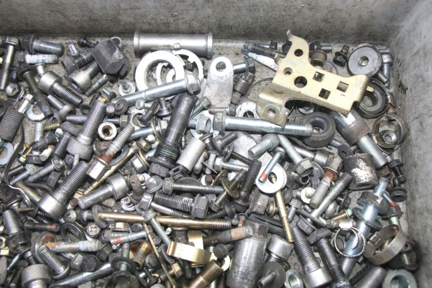 photo de TORNILLOS HONDA ST PAN EUROPEAN 1300 (2002 - 2013) - Zoom estado de uso